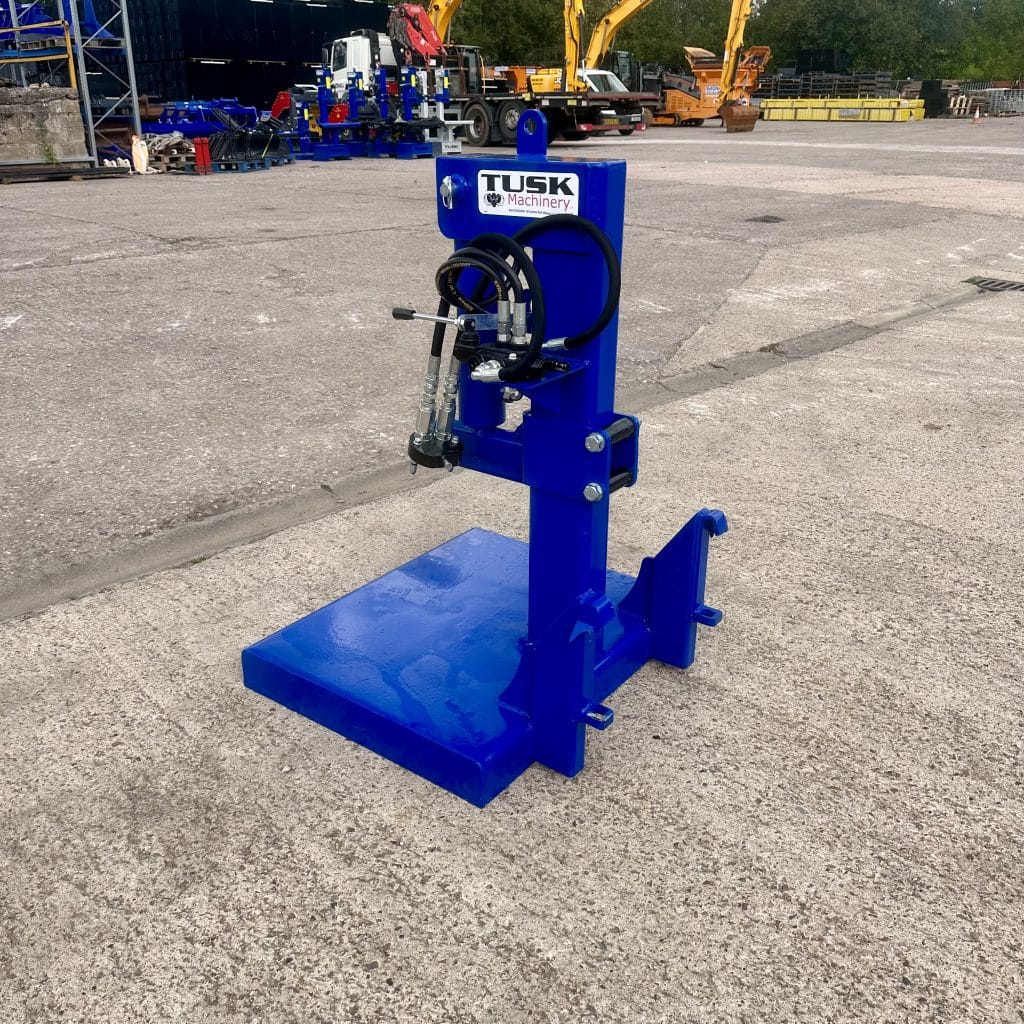 14S Hydraulic Log Splitter To Fit Avant Loader – Painted – Attach2UK